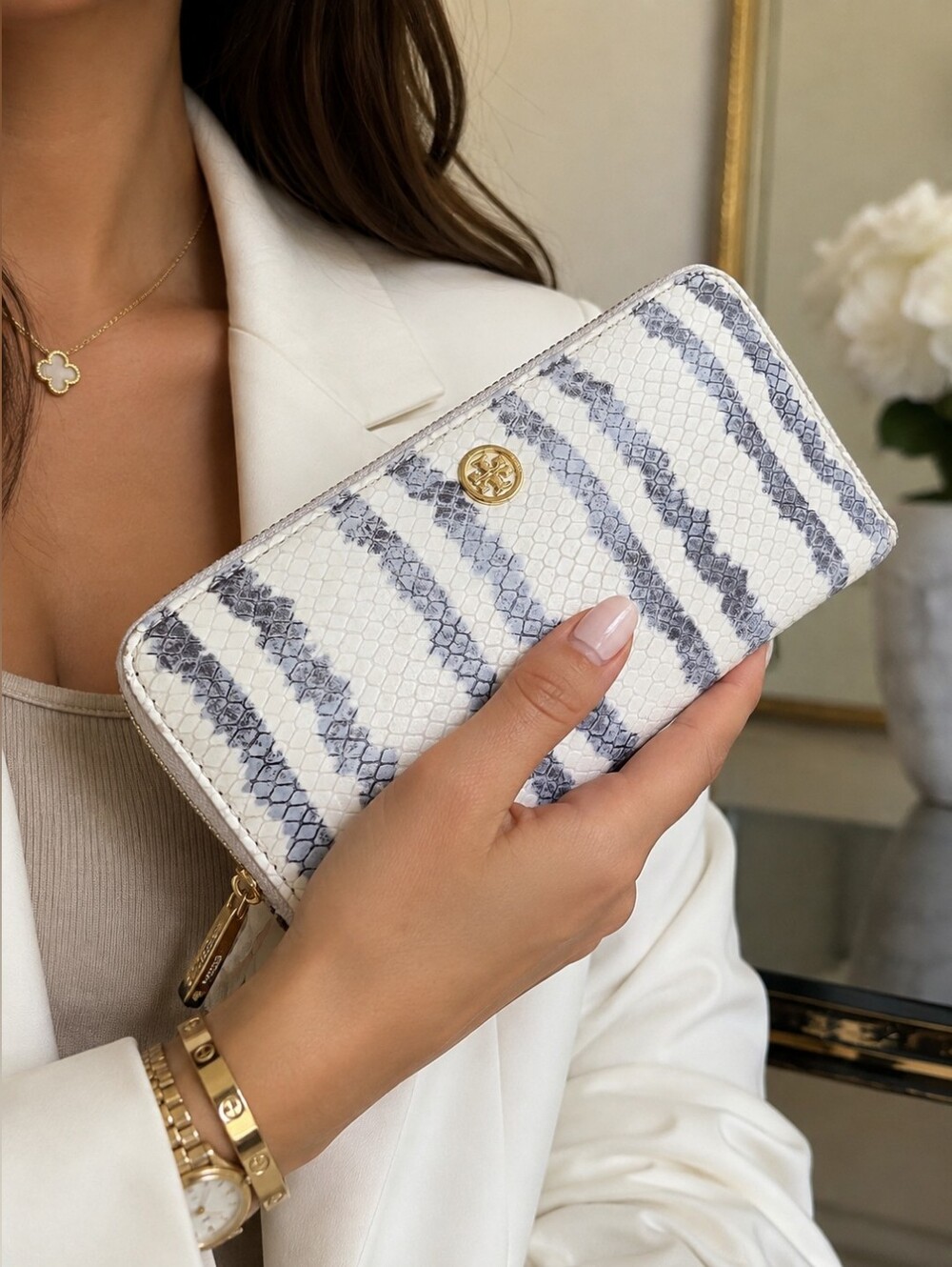 Tory Burch Continental Snakeskin Zip Around Wallet 7.5"×4"×1"